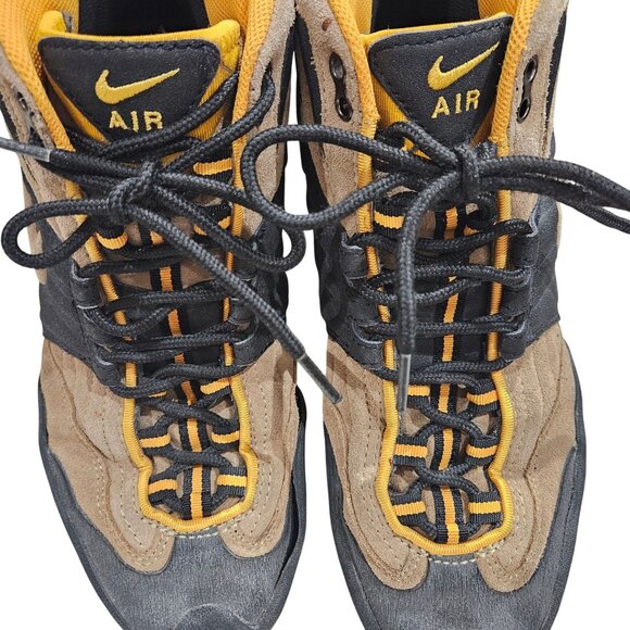 Nike Air ACG Sneakers - Picture 2 of 8